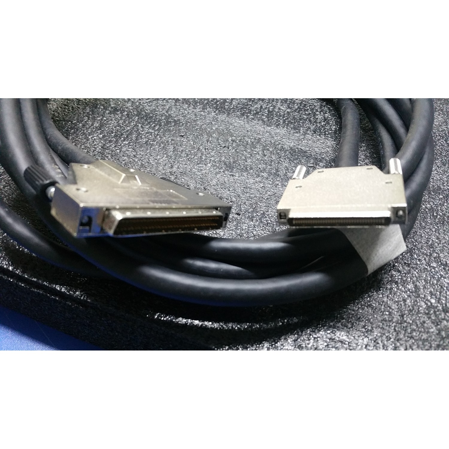 Cablu Amphenol Style Switch VHDCI 68-PIN SCSI 60 AWG 34/PR 4.5M